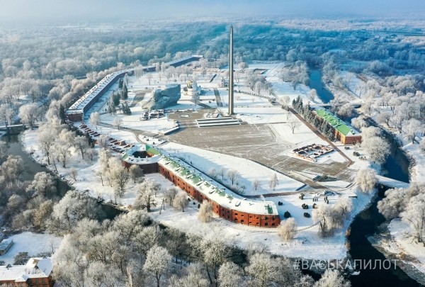 Посмотрите, как красиво в Брестской крепости
             
                Посмотрите, как красиво в Брестской крепости