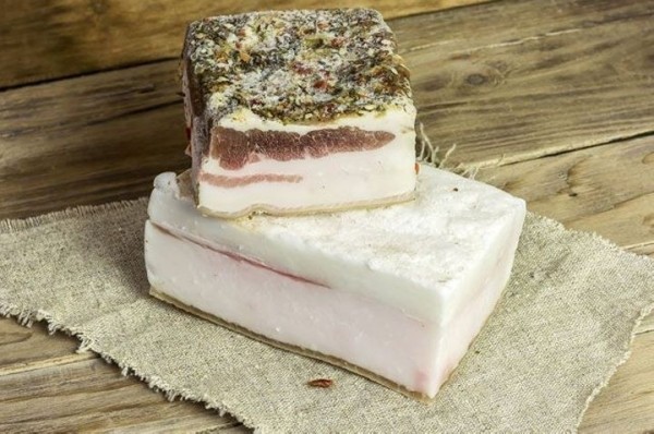 В чем польза сала и есть ли вред? Диетолог развенчал мифы вокруг продукта В чем польза сала и есть ли вред? Диетолог развенчал мифы вокруг продукта