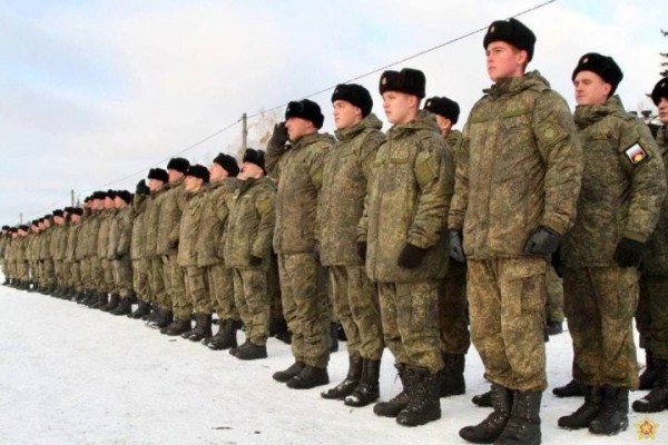На ЖД станцию «Полонка» в Брестской области прибыл эшелон с военной техникой из России На ЖД станцию «Полонка» в Брестской области прибыл эшелон с военной техникой из России