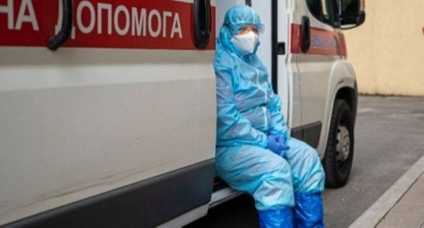 В Украине непривитых медиков, чиновников и коммунальщиков начнут отстранять от работы В Украине непривитых медиков, чиновников и коммунальщиков начнут отстранять от работы