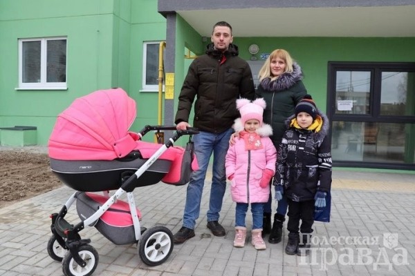 Первый многоэтажный дом жилого комплекса «Весенний» торжественно открыли в Галево (Брестская область) Первый многоэтажный дом жилого комплекса «Весенний» торжественно открыли в Галево (Брестская область)