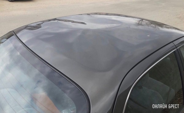 Читатель: Неизвестный прыгал на крыше автомобиля, тем самым нанёс серьёзные повреждения
Читатель: Неизвестный прыгал на крыше автомобиля, тем самым нанёс серьёзные повреждения