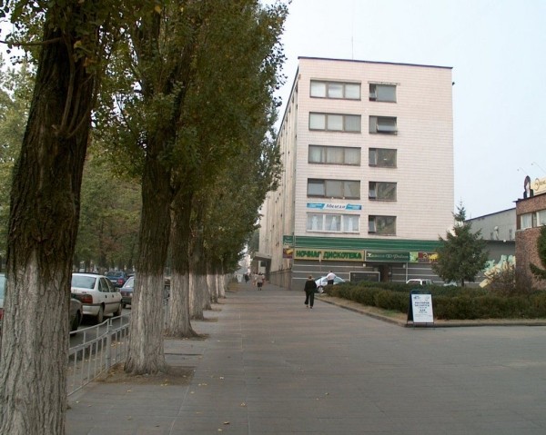 Брест, бульвар Шевченко, «Zio pepe» (2002 год)
             
                Брест, бульвар Шевченко, «Zio pepe» (2002 год)