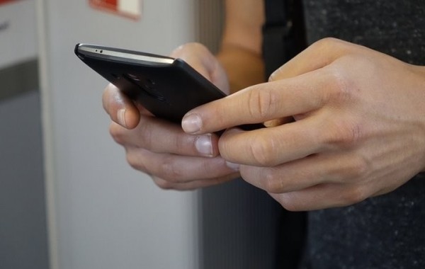 Samsung заподозрили в замедлении собственных смартфонов Samsung заподозрили в замедлении собственных смартфонов