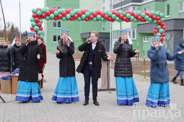Первый многоэтажный дом жилого комплекса «Весенний» торжественно открыли в Галево (Брестская область) Первый многоэтажный дом жилого комплекса «Весенний» торжественно открыли в Галево (Брестская область)