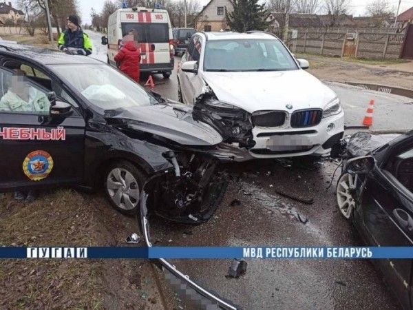 Учебный автомобиль, Saab и BMW. Подробности ДТП в Брестской области Учебный автомобиль, Saab и BMW. Подробности ДТП в Брестской области