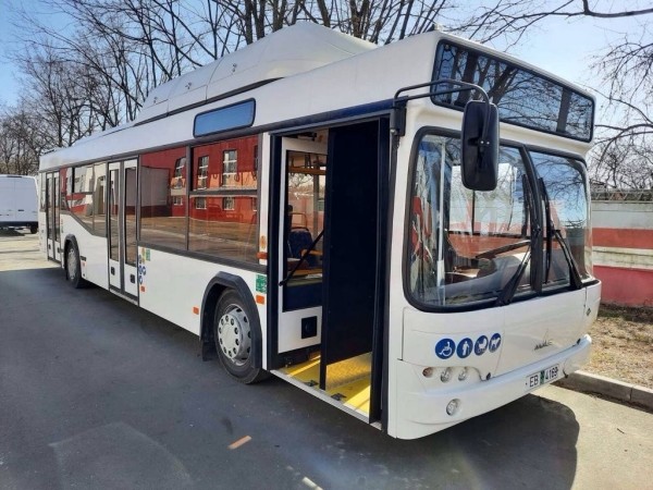 В Бресте новый экологически чистый и экономичный автобус МАЗ-103, работающий на метане В Бресте новый экологически чистый и экономичный автобус МАЗ-103, работающий на метане