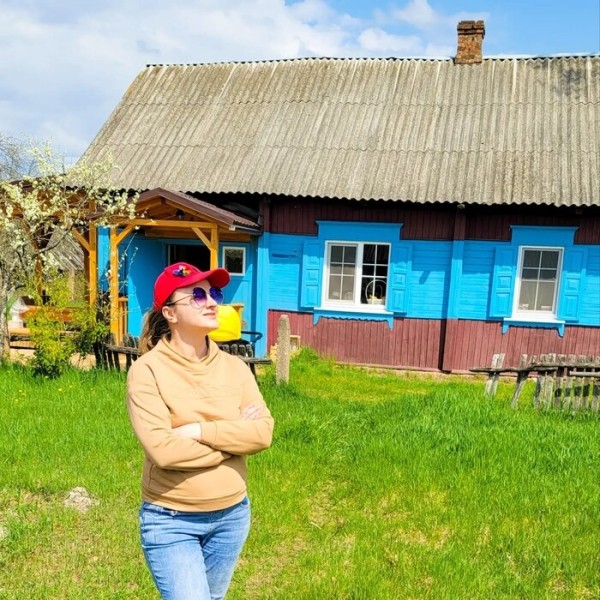 «Это была моя самая душевная инвестиция». Как белорусская бизнес-леди отремонтировала дом прадеда в деревне «Это была моя самая душевная инвестиция». Как белорусская бизнес-леди отремонтировала дом прадеда в деревне