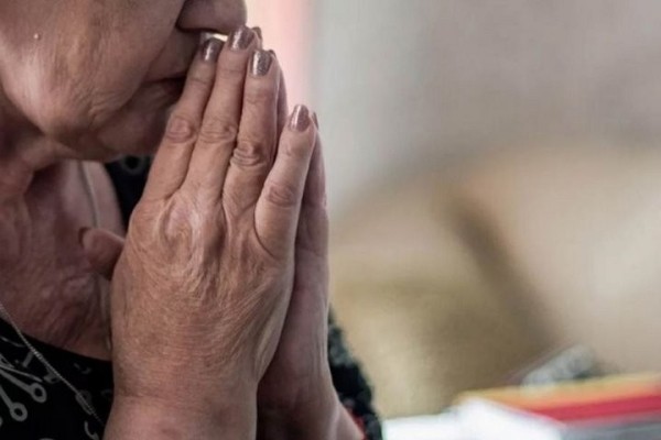 Пенсионерка из Брестской области  поверила, что ей звонит внучка из Питера - и отдала курьеру крупную сумму денег Пенсионерка из Брестской области  поверила, что ей звонит внучка из Питера - и отдала курьеру крупную сумму денег