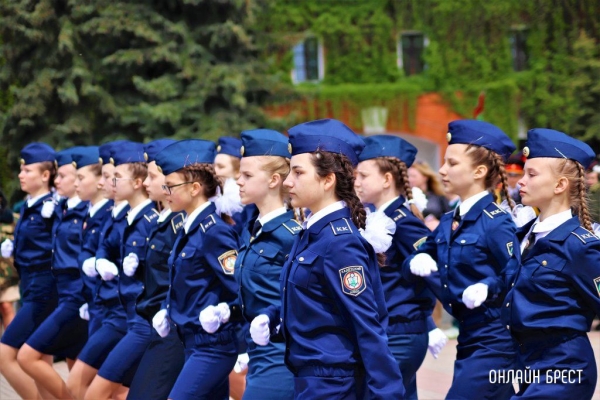 Читатель: Городской смотр строя и песни в Брестской крепости - https://onlinebrest.by/publikacii/chitatel-gorodskoy-smotr-stroya-i-pesni-v-brestskoy-kreposti.html
             
                Читатель: Городской смотр строя и песни в Брестской крепости - https://onlinebrest.by/publikacii/chitatel-gorodskoy-smotr-stroya-i-pesni-v-brestskoy-kreposti.html
