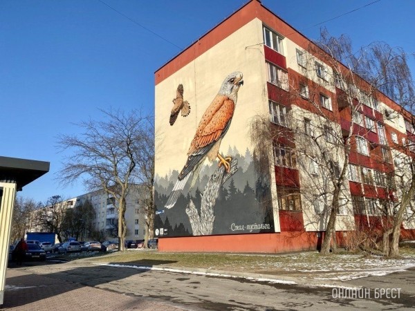 Читатель: Может кто-то не видел ещё. Такие муралы сделаны в Бресте
             
                Читатель: Может кто-то не видел ещё. Такие муралы сделаны в Бресте