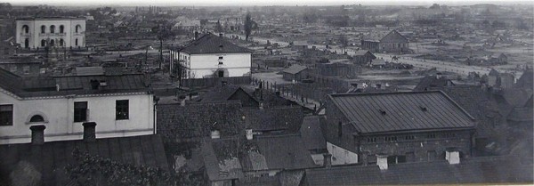 4-5 мая 1895 гг. Крупный пожар, в котором сгорело 1600 домов в центре Бреста, без крыши над головой осталось около 30 тысяч горожан
             
                4-5 мая 1895 гг. Крупный пожар, в котором сгорело 1600 домов в центре Бреста, без крыши над головой осталось около 30 тысяч горожан
