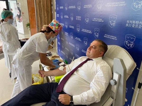 Более 50 работников Брестского облисполкома стали добровольными донорами Более 50 работников Брестского облисполкома стали добровольными донорами