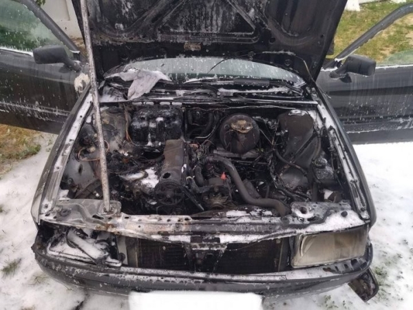 Легковой автомобиль горел в Ивацевичах Легковой автомобиль горел в Ивацевичах