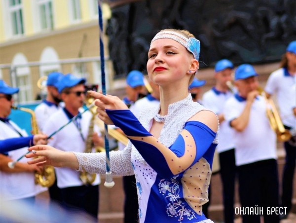 Читатель: Вчера на Советской было красиво
             
                Читатель: Вчера на Советской было красиво