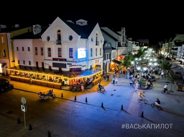 Самая красивая улица Бреста
             
                Самая красивая улица Бреста