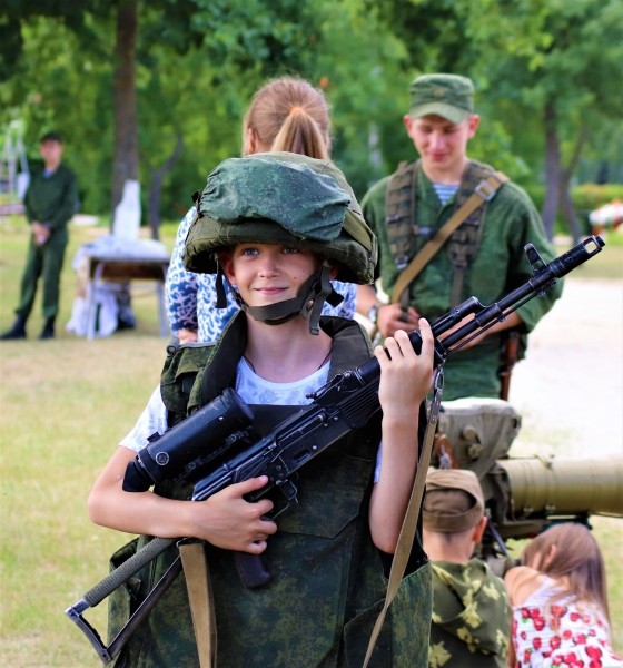 Читатель: Брестские десантники организовали выставку вооружения и военной техники для жителей Малориты
             
                Читатель: Брестские десантники организовали выставку вооружения и военной техники для жителей Малориты