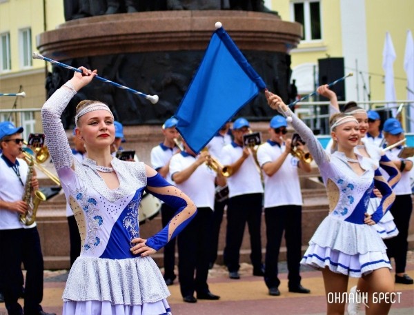 Читатель: Вчера на Советской было красиво
             
                Читатель: Вчера на Советской было красиво