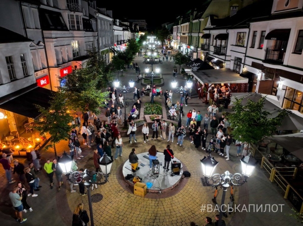 Самая красивая улица Бреста
             
                Самая красивая улица Бреста