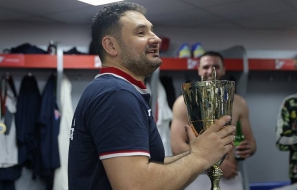 Дмитрий Тихон останется главным тренером гандбольного клуба «Мешков Брест» Дмитрий Тихон останется главным тренером гандбольного клуба «Мешков Брест»