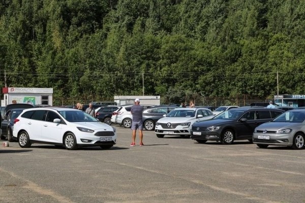 Автосалоны почти опустели в Беларуси: будут ли новые поставки? Автосалоны почти опустели в Беларуси: будут ли новые поставки?