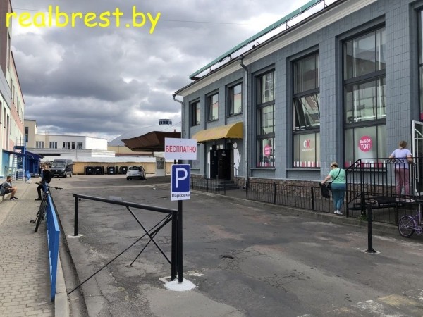 Парковка на месте старого автовокзала в Бресте
             
                Парковка на месте старого автовокзала в Бресте