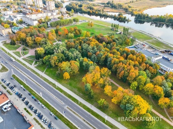 Немного осеннего Бреста. Красивый фото с высоты
             
                Немного осеннего Бреста. Красивый фото с высоты