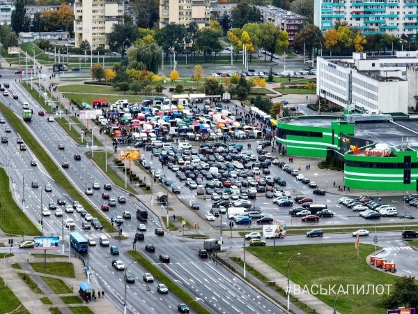 Посмотрим на осеннюю ярмарку в Бресте с высоты
Посмотрим на осеннюю ярмарку в Бресте с высоты