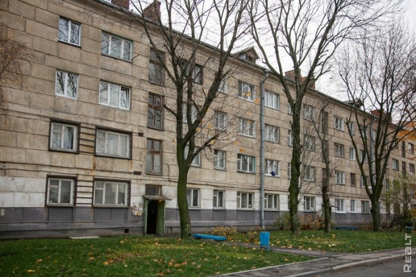 «Соседи и общая кухня − тут не самое страшное». Шокирующий репортаж из одной белорусской коммуналки «Соседи и общая кухня − тут не самое страшное». Шокирующий репортаж из одной белорусской коммуналки