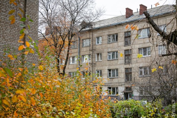 «Соседи и общая кухня − тут не самое страшное». Шокирующий репортаж из одной белорусской коммуналки «Соседи и общая кухня − тут не самое страшное». Шокирующий репортаж из одной белорусской коммуналки