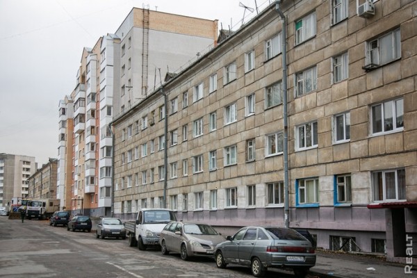 «Соседи и общая кухня − тут не самое страшное». Шокирующий репортаж из одной белорусской коммуналки «Соседи и общая кухня − тут не самое страшное». Шокирующий репортаж из одной белорусской коммуналки