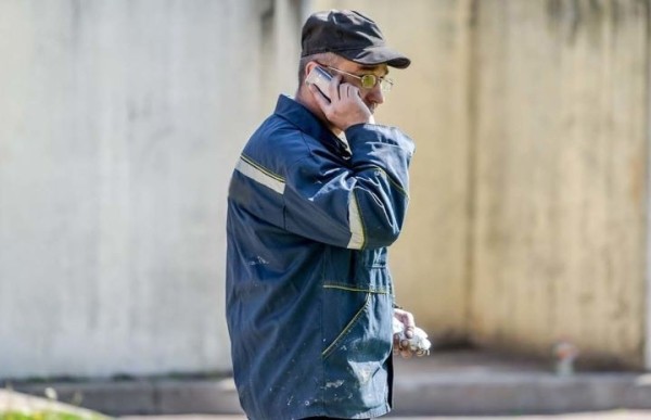 Два мобильных оператора поднимут цены на свои услуги Два мобильных оператора поднимут цены на свои услуги