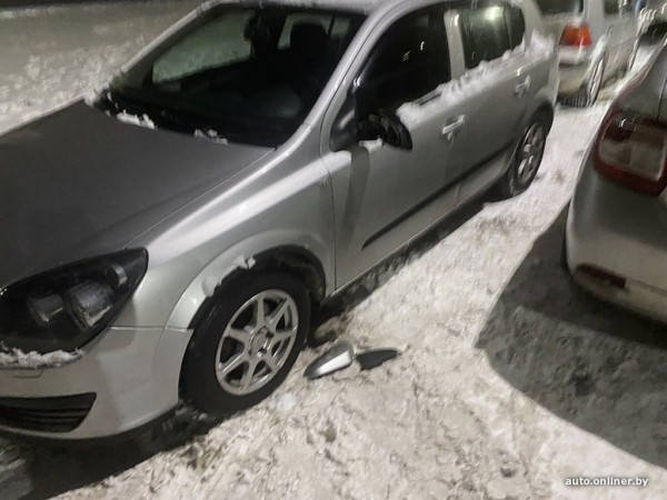 Покраска крыла двери — 50 рублей, новое зеркало — 14. Вы такие цены вообще видели? Cтраховая — да Покраска крыла двери — 50 рублей, новое зеркало — 14. Вы такие цены вообще видели? Cтраховая — да