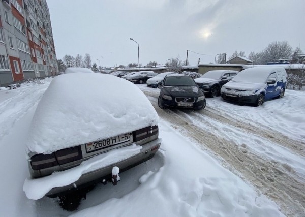 И приедет трактор... Что делать с автомобилями, которые мешают уборке снега во дворах многоэтажек? И приедет трактор... Что делать с автомобилями, которые мешают уборке снега во дворах многоэтажек?