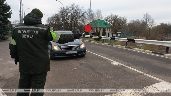 Проходить границу все тяжелее. Что сейчас происходит в ПП «Брест» Проходить границу все тяжелее. Что сейчас происходит в ПП «Брест»