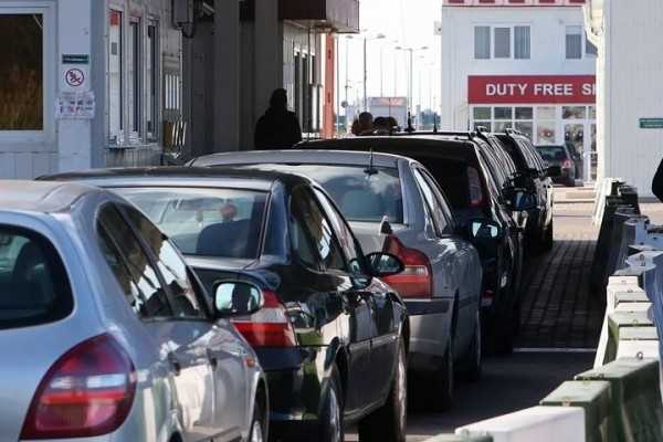 Польша приостанавливает движение в пункте пропуска «Бобровники» Польша приостанавливает движение в пункте пропуска «Бобровники»