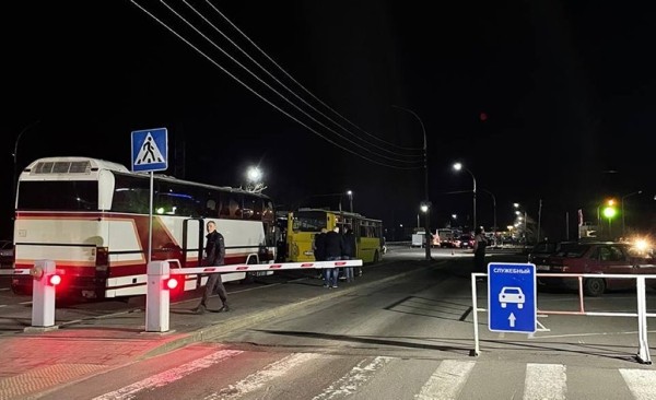 На автобусе в Польшу. Сколько придется простоять в очереди на белорусской границе? На автобусе в Польшу. Сколько придется простоять в очереди на белорусской границе?