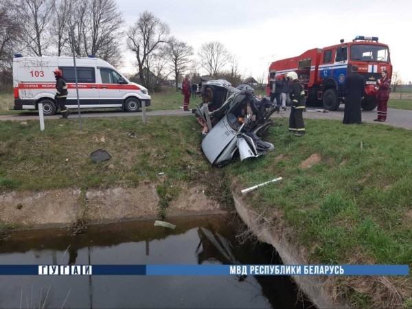 Жуткое ДТП произошло в Жабинковском районе. Погибли два человека Жуткое ДТП произошло в Жабинковском районе. Погибли два человека