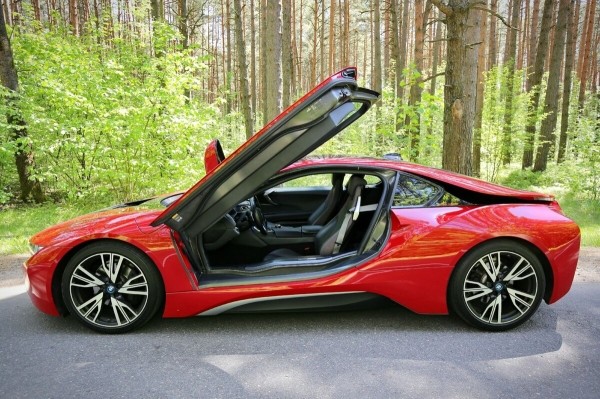 22-летний парень из Жодино купил BMW i8 за $100 тысяч — доволен? 22-летний парень из Жодино купил BMW i8 за $100 тысяч — доволен?
