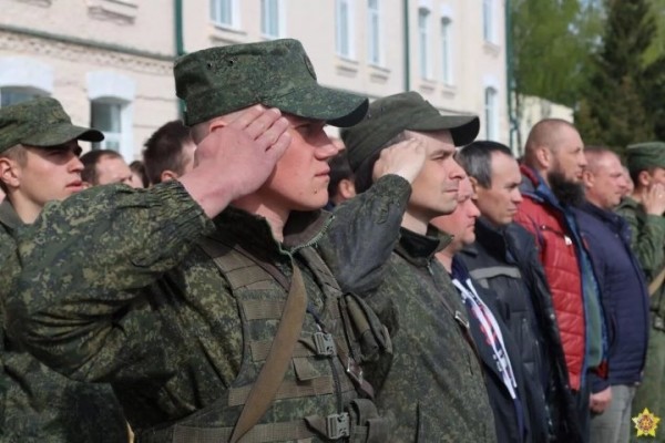 Участвовавшие в проверке военнообязанные возвращаются домой Участвовавшие в проверке военнообязанные возвращаются домой