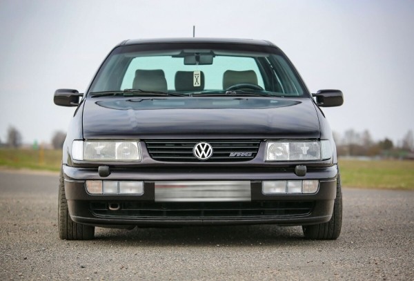 «Покраска обошлась в $3 200». В Беларуси нашли редкий VW Passat VR6 (B4) «Покраска обошлась в $3 200». В Беларуси нашли редкий VW Passat VR6 (B4)
