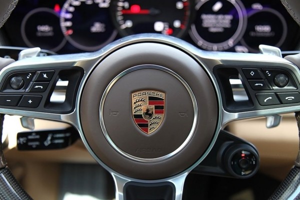 На неходячего инвалида растаможили Porsche за 86 000 евро. Ему придется платить налог? На неходячего инвалида растаможили Porsche за 86 000 евро. Ему придется платить налог?