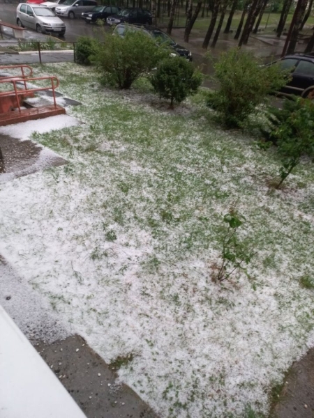 В Барановичах выпал град