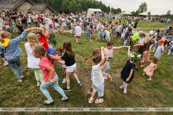 «Хочется больше народных праздников». Шумно и весело отметили Купалье в Беловежской пуще