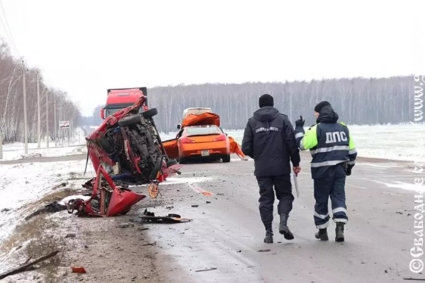 Водитель Infiniti обгонял на скорости 156 км/ч и влетел во встречный Volkswagen. Приговор Водитель Infiniti обгонял на скорости 156 км/ч и влетел во встречный Volkswagen. Приговор