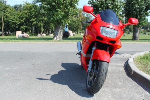 «Kawasaki разгоняется до 250 км/ч, но я с такой скоростью не езжу». Пообщались с создателем необычного Парка валунов в Бресте «Kawasaki разгоняется до 250 км/ч, но я с такой скоростью не езжу». Пообщались с создателем необычного Парка валунов в Бресте
