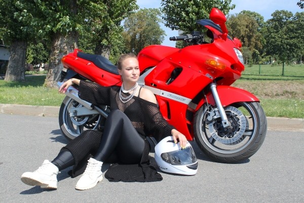 «Kawasaki разгоняется до 250 км/ч, но я с такой скоростью не езжу». Пообщались с создателем необычного Парка валунов в Бресте «Kawasaki разгоняется до 250 км/ч, но я с такой скоростью не езжу». Пообщались с создателем необычного Парка валунов в Бресте