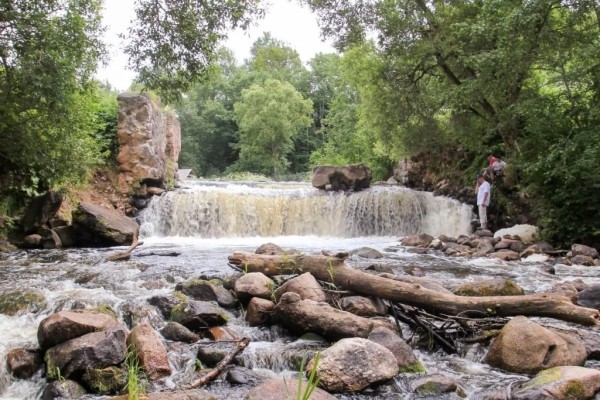 Белорусская пещера, водопад и экотропы в болотах. Топ таинственных и красивых мест для отдыха осенью Белорусская пещера, водопад и экотропы в болотах. Топ таинственных и красивых мест для отдыха осенью