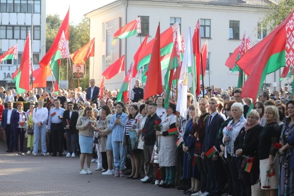 День народного единства празднуют в Бресте День народного единства празднуют в Бресте