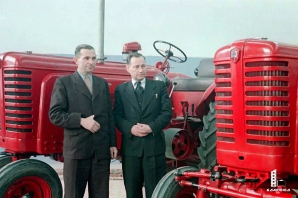 70 лет назад с конвейера сошел первый белорусский трактор 70 лет назад с конвейера сошел первый белорусский трактор